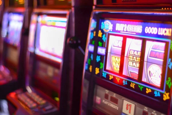 holywin69 Live Dealer Tables, Streamed in Real Time